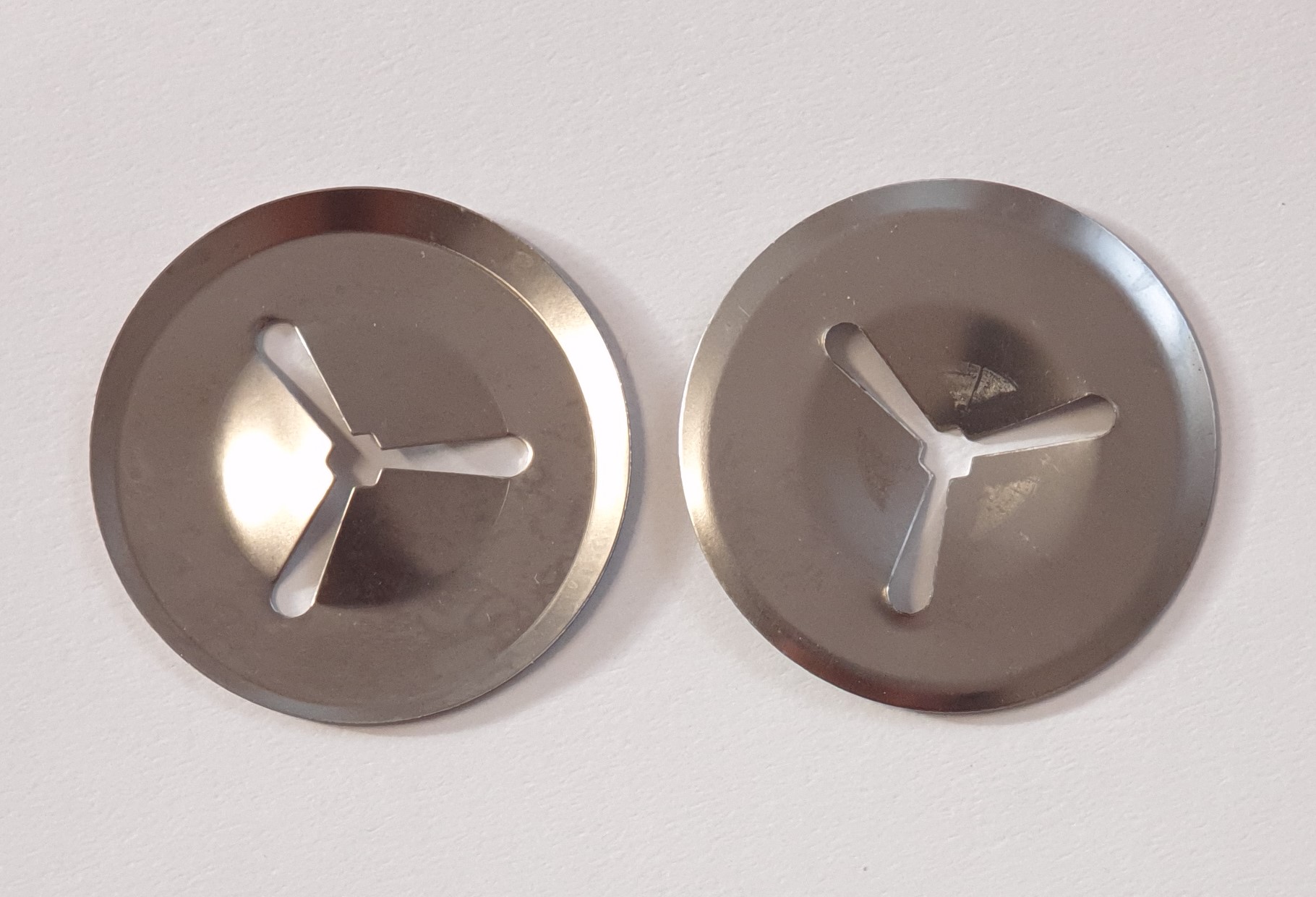 ISO - samosvorná úchytka D 3 1.4301