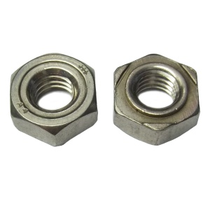 BN 10766 přivař. matice M6 A4 (DIN 929)